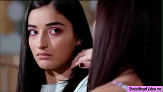 ���ವರೆಲ್ಲರೂ ಕ್ರೂಸ್ ಮತ್ತು ಎಮಿಲಿ ವಿಲ್ಲೀಸ್ ಬಳಸಲು ಪರಸ್ಪರರ ಭಾಷೆ ಕಾಮ ಸುಖ