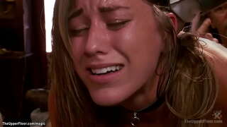 ���द्ध कामुक चड्डी मध्ये rilynn कडे Rae squating वर वाइब्रटर वर एक काठी घेतली आणि vibrating दोन sluts नंतर Casey Calvert गुदद्वारासंबंधीचा fucked at गुलामी शिस्त वर्चस्व शरणागती अतिक्रूरपणा पक्ष वरच्या मजल्यावर