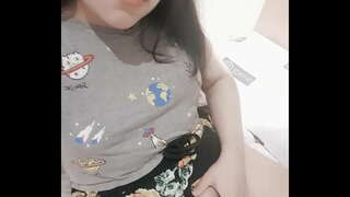 Sluty ဆယ်ကျော်သက်တစ်ဦးကဗီဒီယိုမှတ်တမ်းတင်သူမ၏များအတွက်ဖေဖေ